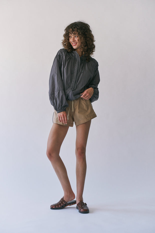 CLARA SHIRRED WINDBREAKER